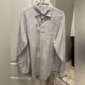 Men’s Brooks Brothers Striped Button up Shirt White Blue XL